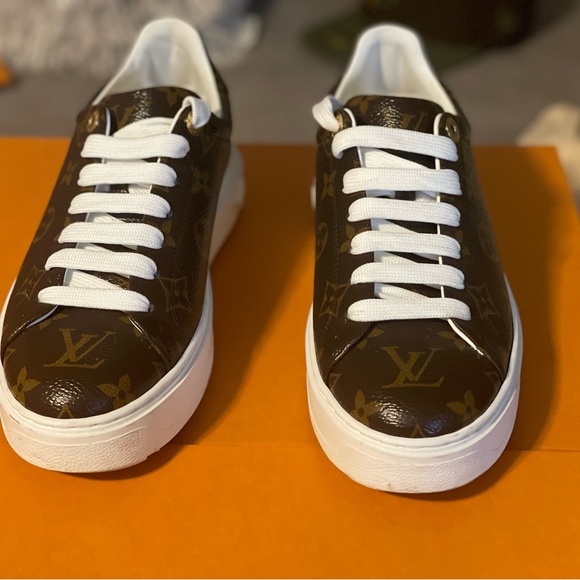 Louis Vuitton Time Out Sneakers - Picture 1 of 3